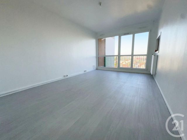 Appartement F2 à vendre - 2 pièces - 54.5 m2 - VIRY CHATILLON - 91 - ILE-DE-FRANCE - Century 21 L'Athégienne