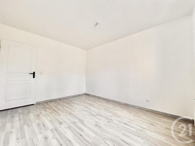 Appartement F2 à louer - 2 pièces - 40.85 m2 - SAVIGNY SUR ORGE - 91 - ILE-DE-FRANCE - Century 21 L'Athégienne